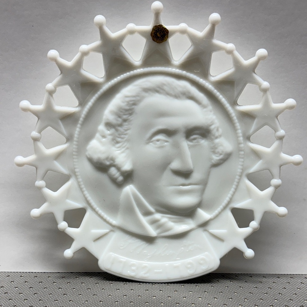 Vintage Westmoreland Milk Glass Plate GEORGE WASHINGTON 1732-1799